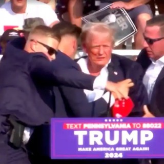 Trump é retirado de comício após sons de tiros e com sangue na orelha